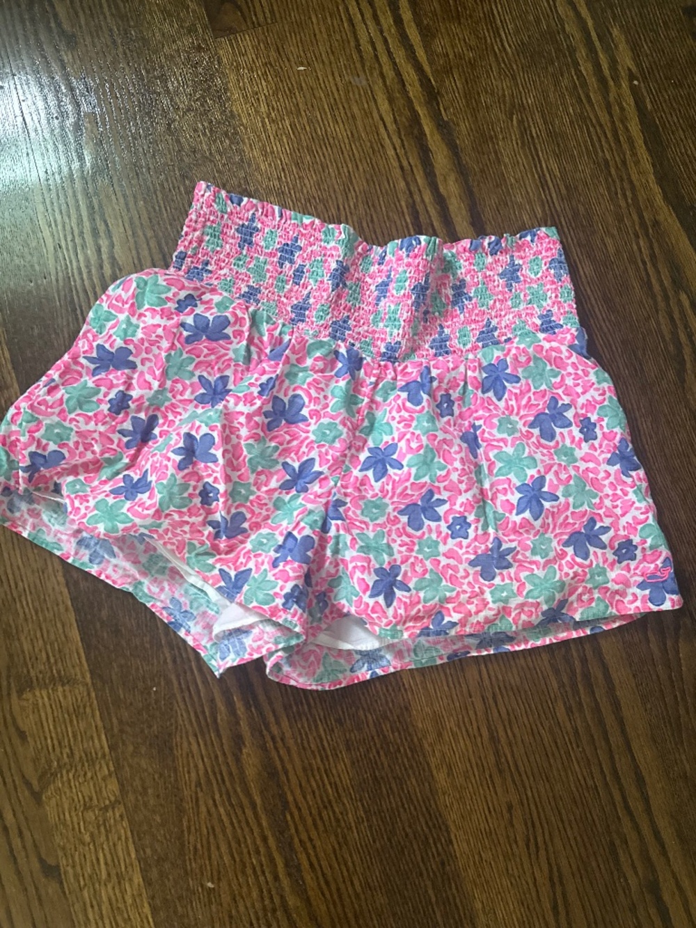 Vineyard vines shorts